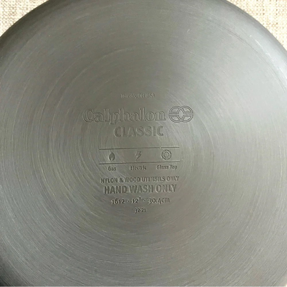 Calphalon Classic Hard-Anodized Nonstick 12” All Purpose Pan w/ Cover LIKE NEW - Picture 13 of 15